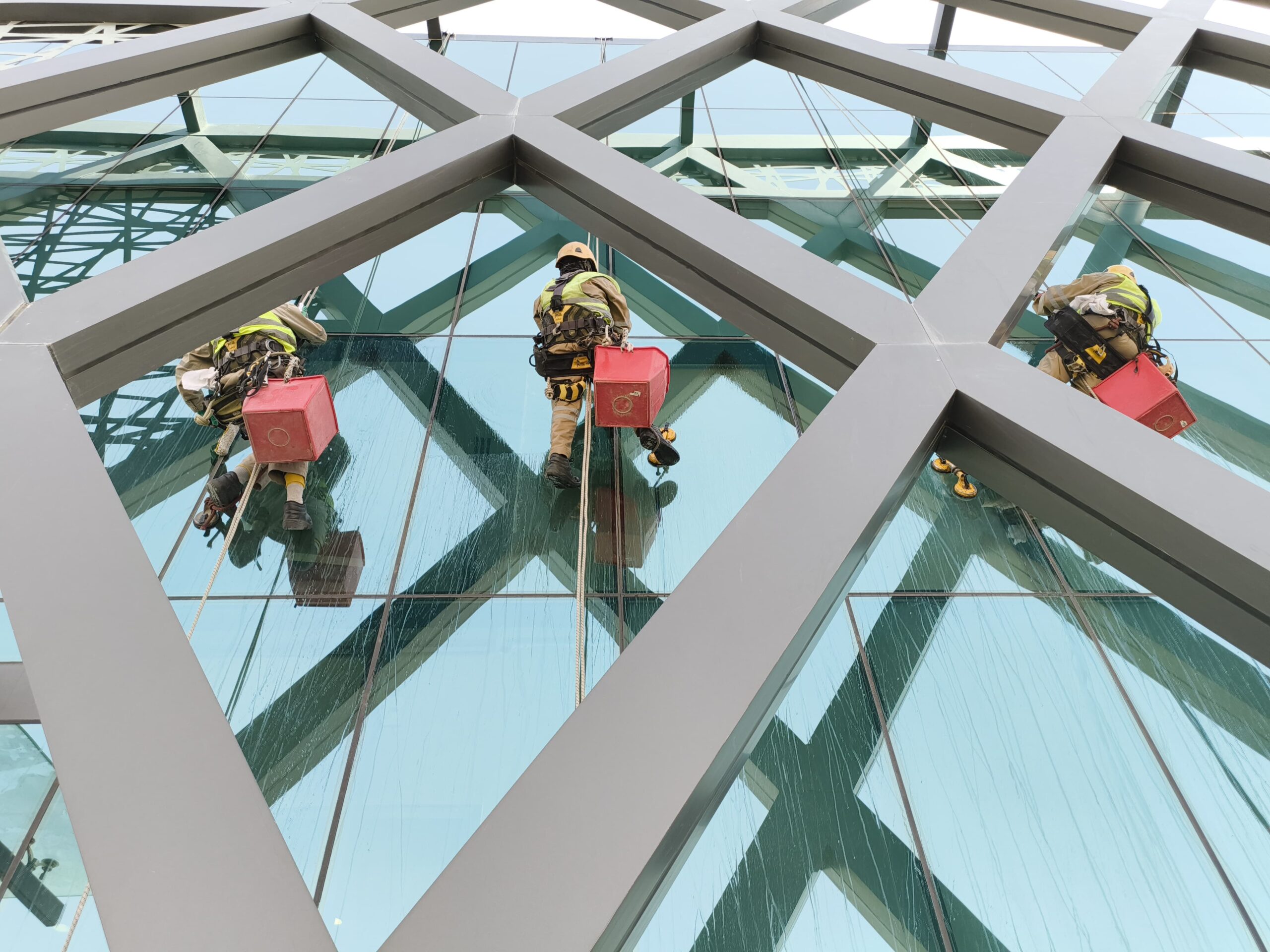 The Science and Safety Behind Rope-Access Façade Cleaning